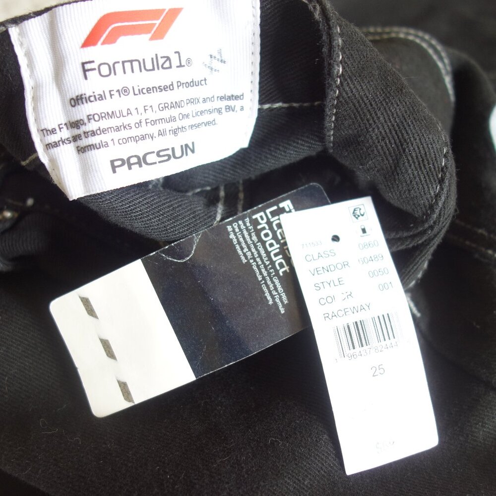 NWT $69 FORMULA 1 x PACSUN Black Raceway ‘90’s Boyfriend Cargo Jeans Sz 25 - Picture 9 of 11
